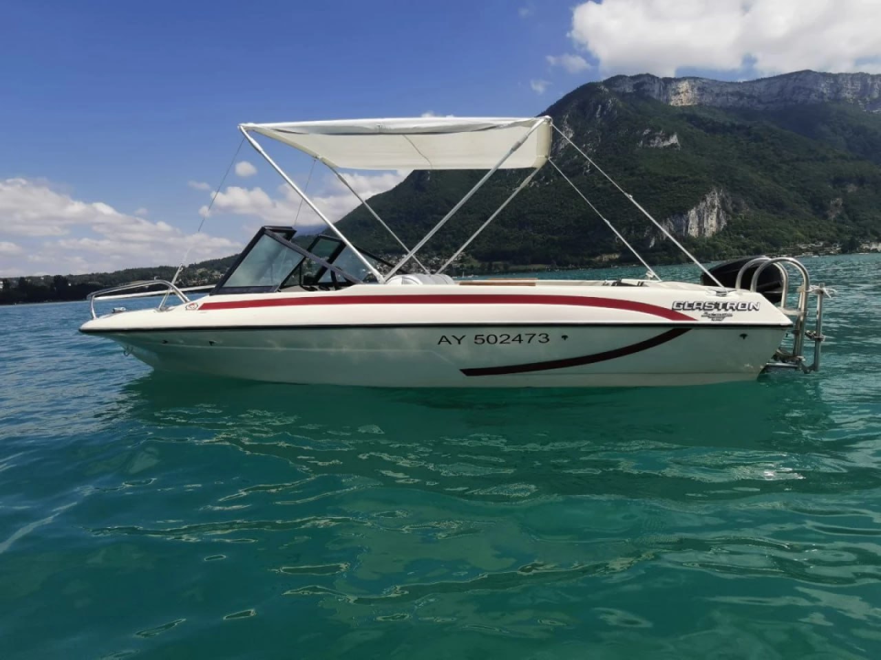 Location de bateaux sans permis au lac d’Annecy